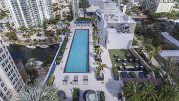 18Th floor pool with day beds & lounges